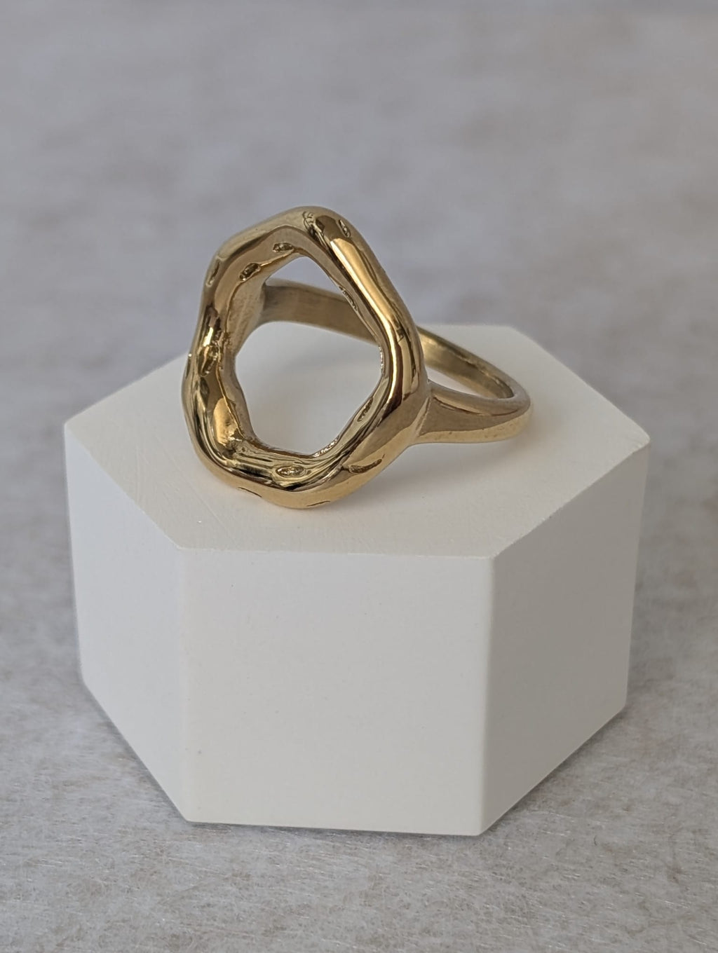 Anillo AURA